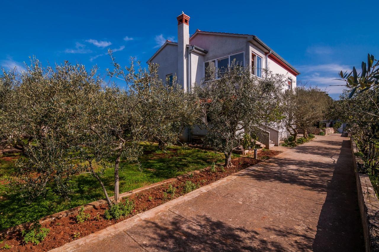 Apartments Cvita Углян Экстерьер фото